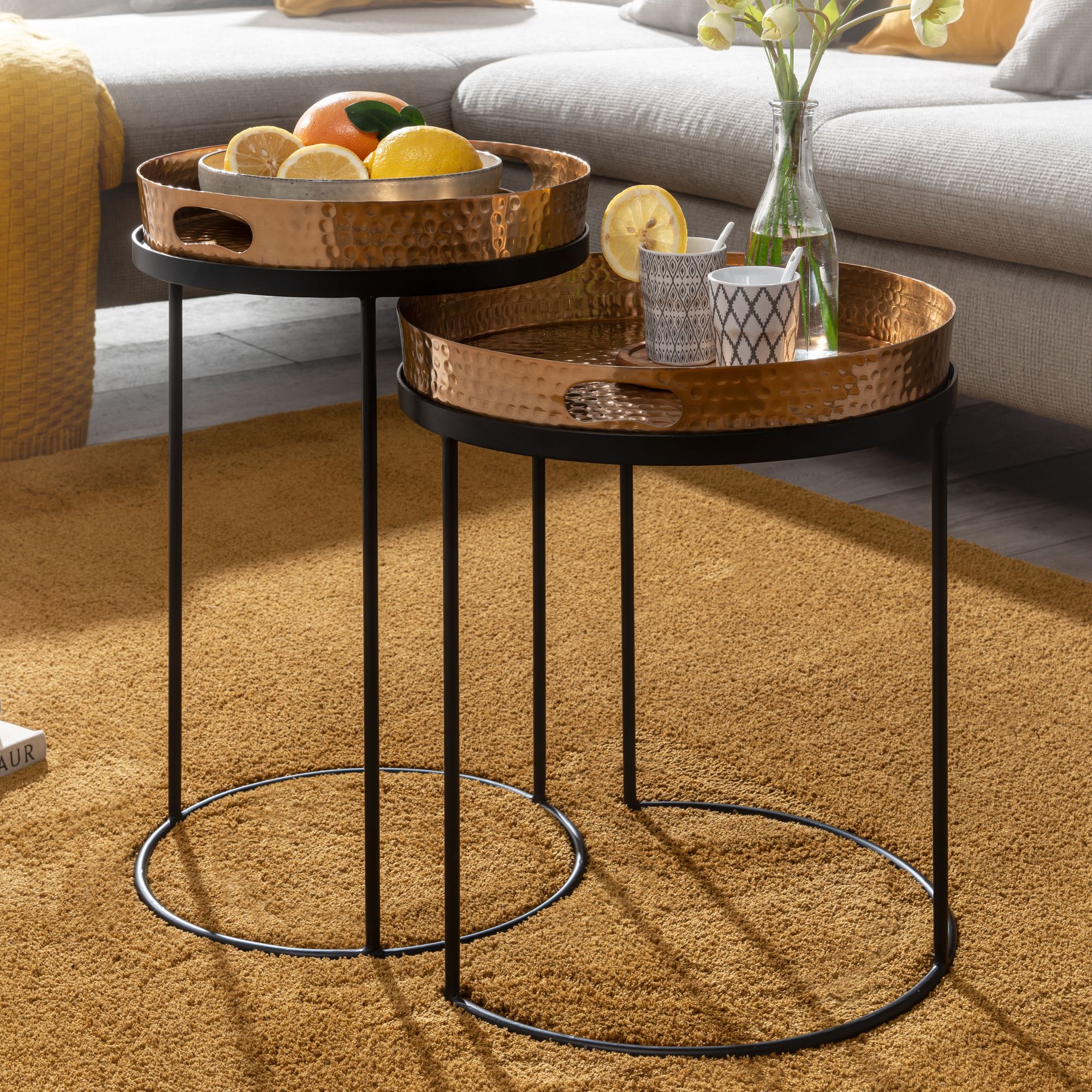 2-Piece Gold/Black Metal Side Table Set | Gold-Colored Aluminum & Black Steel | Dimensions 38x38x45 cm and 32.5x32.5x53 cm