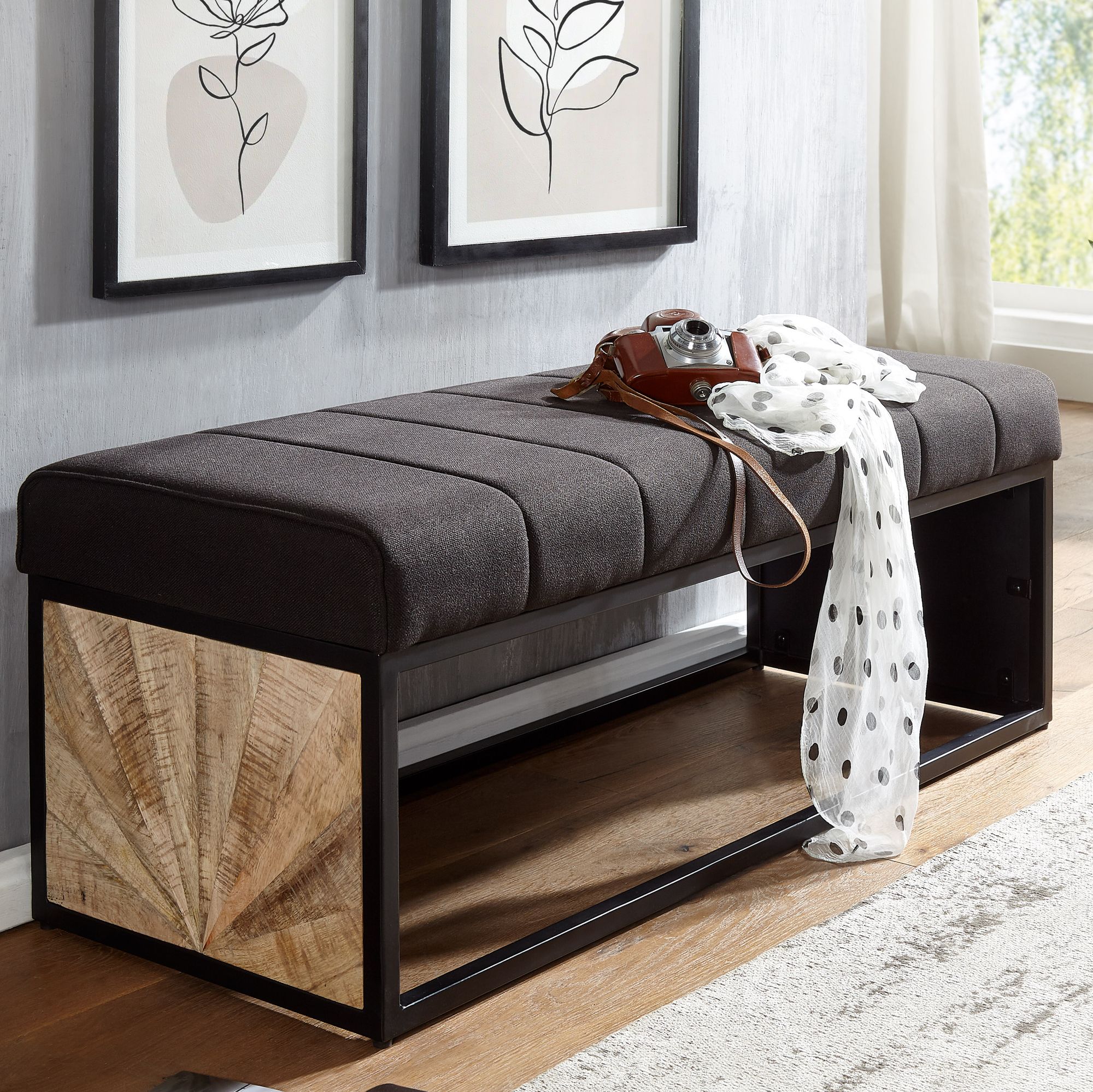 Designerska  czarna 105 x 40 x 40 cm